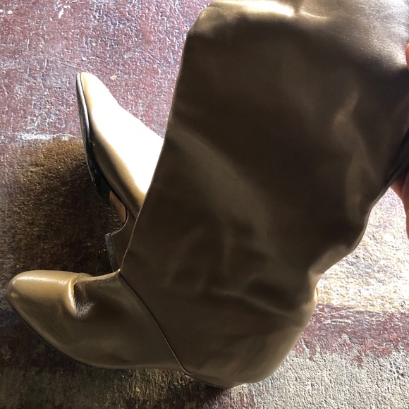 Taupe Tall leather boot - Picture 1 of 3